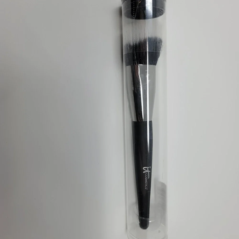 IT Cosmetics Heavenly Luxe Airbrush Blush Brush #20 New Makeup‎ Tool